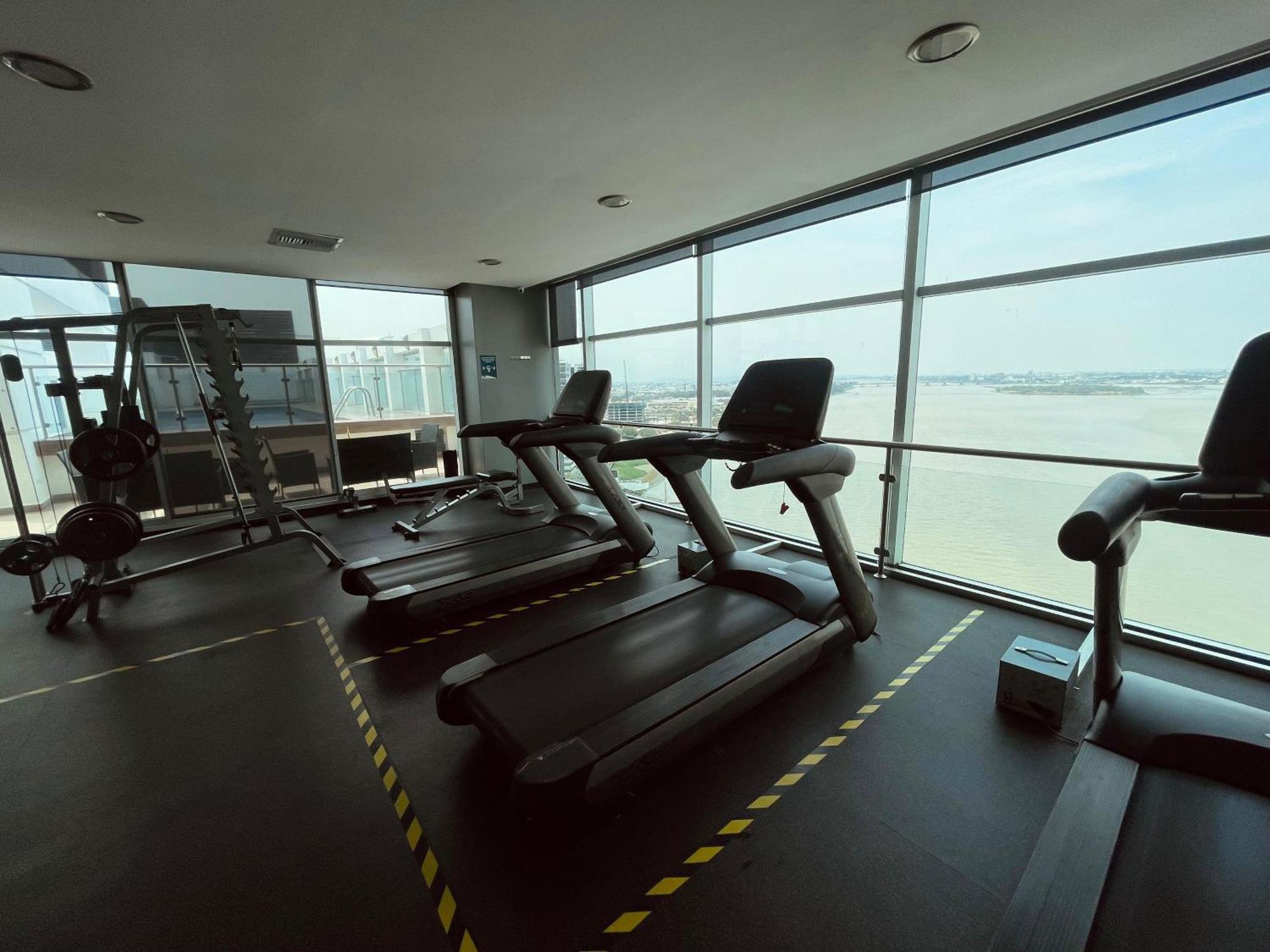 Suite Riverfront Puerto Santa Ana Guayaquil Bagian luar foto